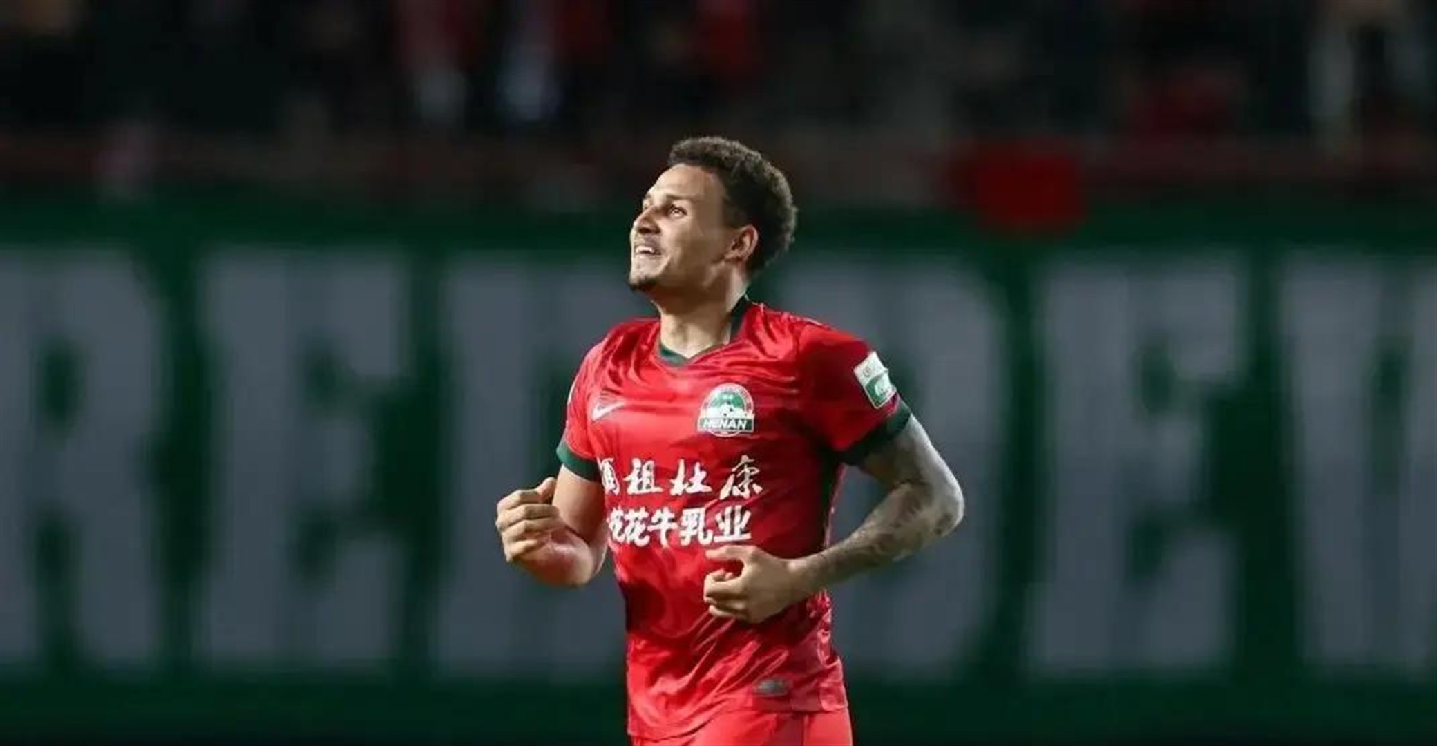 加时末段突围战来临，葡萄牙体育围绕葡超迎来里程碑，气氛紧张，轮换策略成焦点的简单介绍